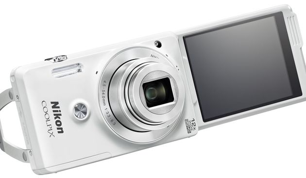 Nikon Coolpix S6900