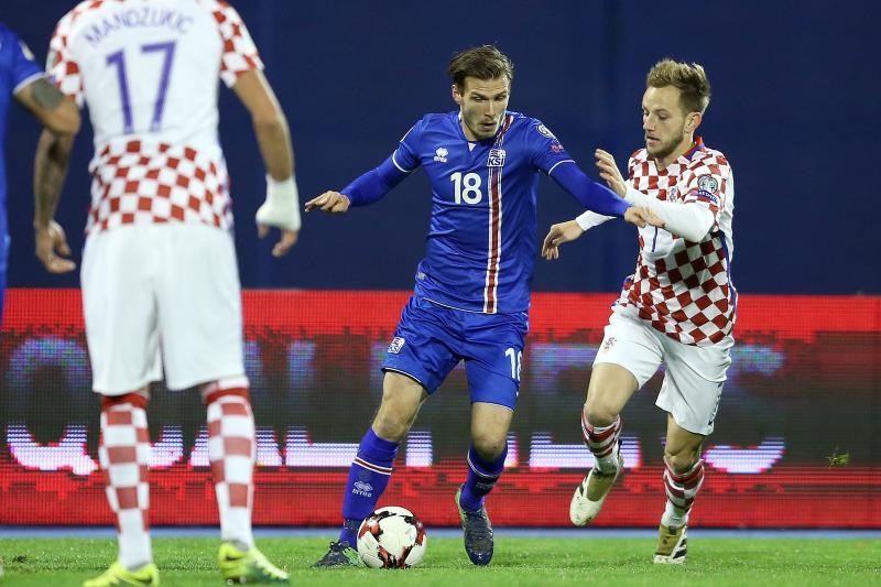 Image 379795 (auto) Image 379795 (auto)