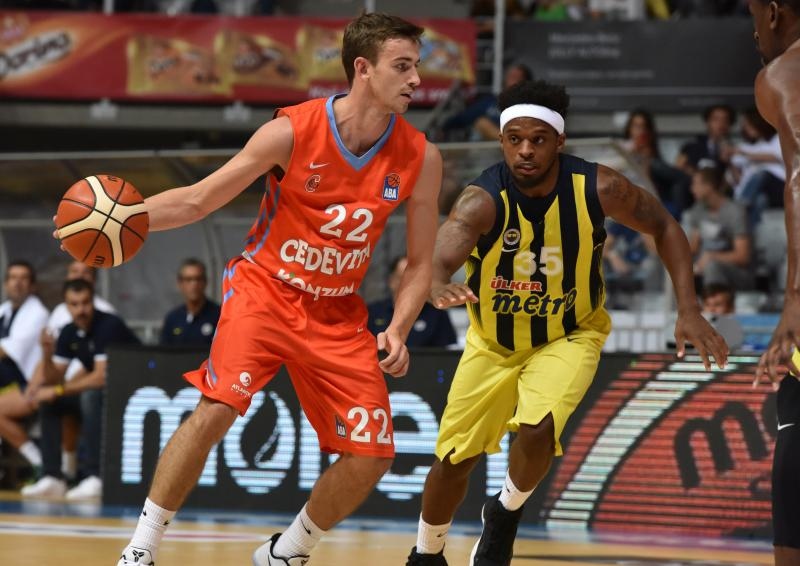 ZDBT 2016: KK Cedevita – Fenerbahce 77-88. Photo: Hrvoje Jelavić/PIXSELL ZDBT 2016: KK Cedevita – Fenerbahce 77-88. Photo: Hrvoje Jelavić/PIXSELL