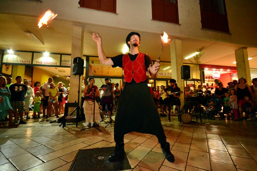 Performeri Saraswati na KalelargArt-u ; foto Iva Perinčić Performeri Saraswati na KalelargArt-u ; foto Iva Perinčić