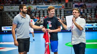 U doista sjajnoj atmosferi koju je stvorilo oko 5000 navijača iz cijele Hrvatske, naši su rukometni reprezentativci remizirali sa Švedskom i to s rezultatom 25-25. Bila je to ‘kaubojima’ pretposljednja pripremna utakmica uoči Olimpijskih igara