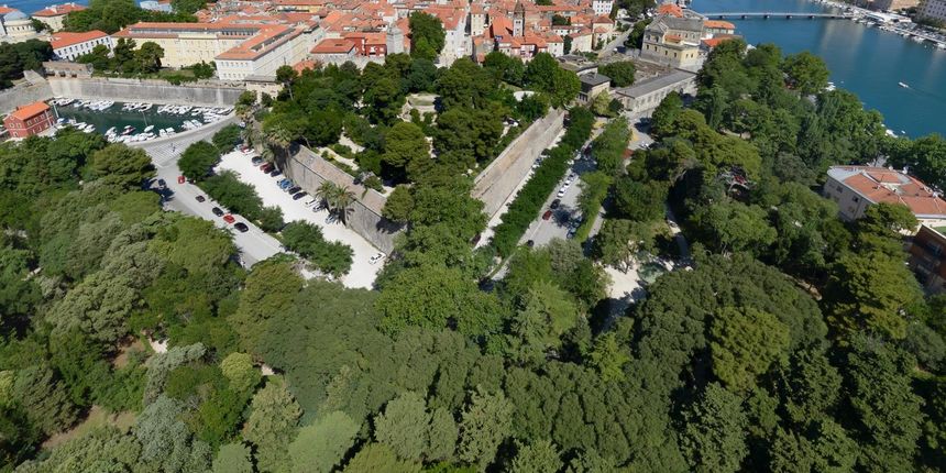 Perivoj Vladimira Nazora i Kraljice Jelene iz zraka Perivoj Vladimira Nazora i Kraljice Jelene iz zraka