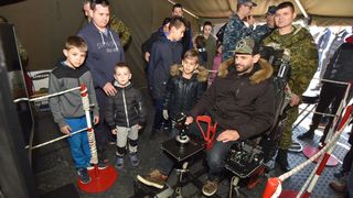 Otvorena izložba vojne opreme, oružja i vozila na zadarskoj rivi