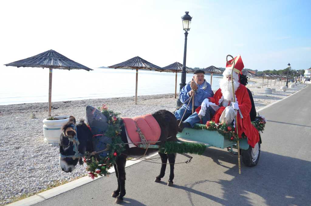 Vir: Druženje virske djece sa Svetim Nikolom Vir: Druženje virske djece sa Svetim Nikolom