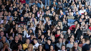 Karlovacko live: Halid Beslic i Crvena jabuka u dvorani Kresimir Cosic u Zadru, Foto: Leo Banic Karlovacko live: Halid Beslic i Crvena jabuka u dvorani Kresimir Cosic u Zadru, Foto: Leo Banic