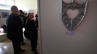 Zadar, 090413.
Narodni muzej, Poluotok. Zupanijska smotra Art dizajn ucenika srednjih skola Zadarske zupanije. Tema ovogodisnje smotre je: Amor vincit omnia (Ljubav sve pobjedjuje). Na smotri sudjeluje 8 srednjih skola Zadarske zupanije, a izlozeno je ok Zadar, 090413.
Narodni muzej, Poluotok. Zupanijska smotra Art dizajn ucenika srednjih skola Zadarske zupanije. Tema ovogodisnje smotre je: Amor vincit omnia (Ljubav sve pobjedjuje). Na smotri sudjeluje 8 srednjih skola Zadarske zupanije, a izlozeno je ok