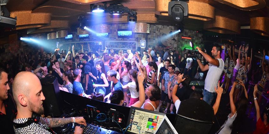 R’N’B Exclusive @ Maraschino bar R’N’B Exclusive @ Maraschino bar