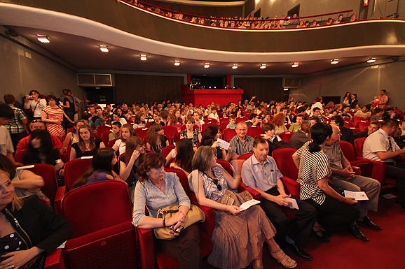 Image 888169 (auto) Image 888169 (auto)