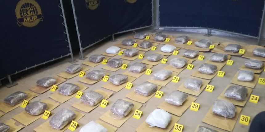 Zaplijenjena marihuana Zaplijenjena marihuana