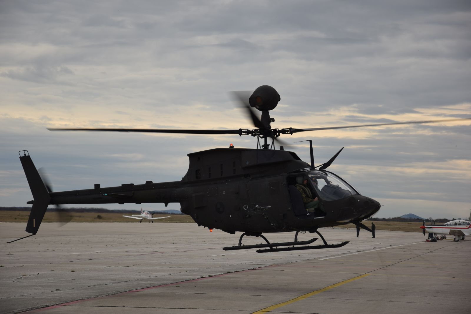 Letačka obuka nove skupine pilota na Kiowama