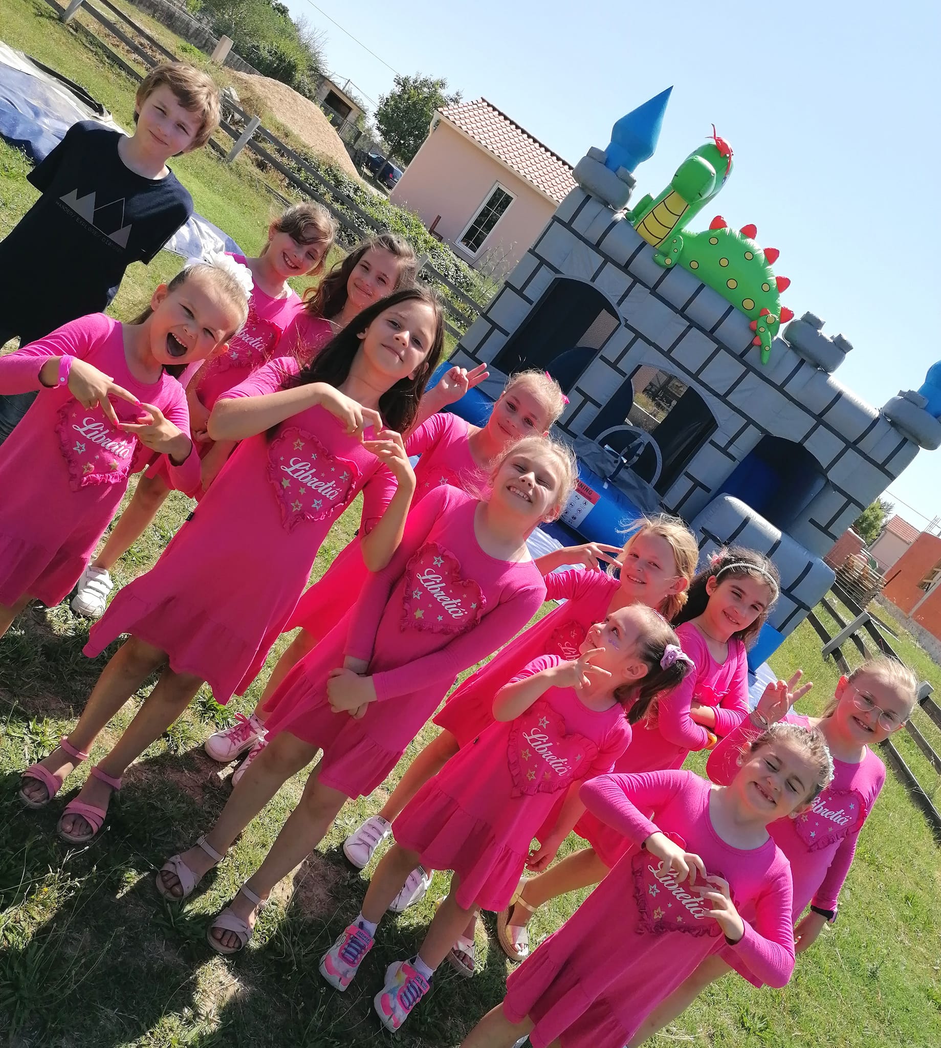 Libretići na snimanju spota u Ponylandu Libretići na snimanju spota u Ponylandu