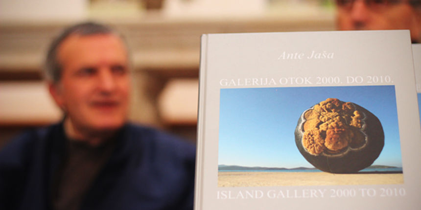 Gradska loža: ”Galerija Otok 2000. do 2010.” Gradska loža: ”Galerija Otok 2000. do 2010.”