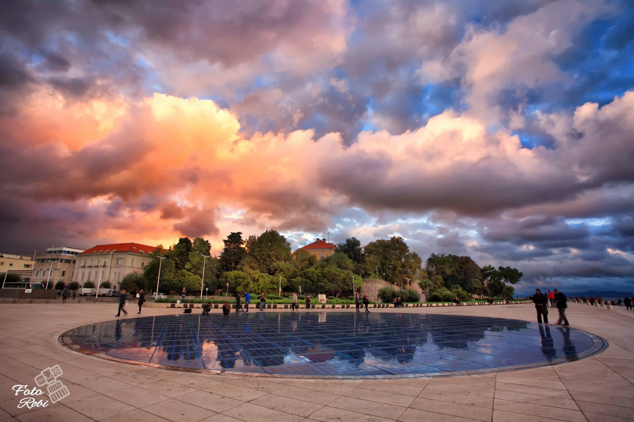 Kako ja vidim i koliko volim svoj grad. Foto: Roberto Lerga 1966. – 2016. Kako ja vidim i koliko volim svoj grad. Foto: Roberto Lerga 1966. – 2016.