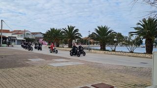 Bibinje: Moto mrazovi razveselili mališane Bibinje: Moto mrazovi razveselili mališane