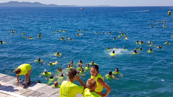Sasvim osoban doživljaj – 10. dm Millennium Jump sa zadarske rive. Foto: Mladen Malik Barba Sasvim osoban doživljaj – 10. dm Millennium Jump sa zadarske rive. Foto: Mladen Malik Barba