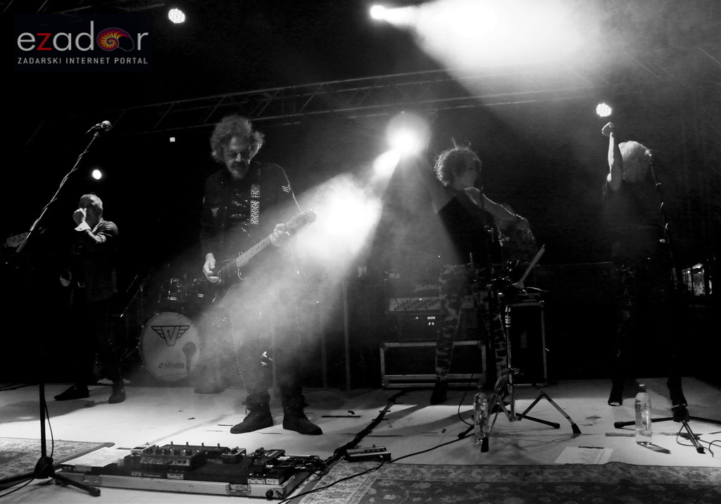 Parni valjak Viranima priredio vrhunsku dvosatnu glazbenu poslasticu Parni valjak Viranima priredio vrhunsku dvosatnu glazbenu poslasticu