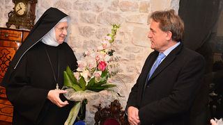 Gradonačelnik Kalmeta posjetio benediktinke; foto Iva Perinčić Gradonačelnik Kalmeta posjetio benediktinke; foto Iva Perinčić