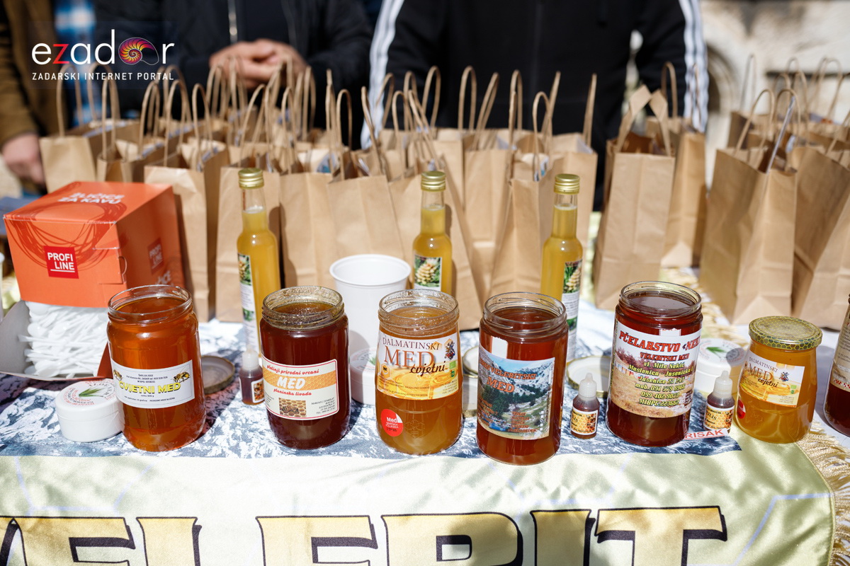 Đir po gradu, subotnja špica 30. ožujka 2019. Đir po gradu, subotnja špica 30. ožujka 2019.