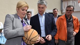 Predsjednica Grabar Kitarović posjetila otok Ist. Foto: Dino Stanin/PIXSELL