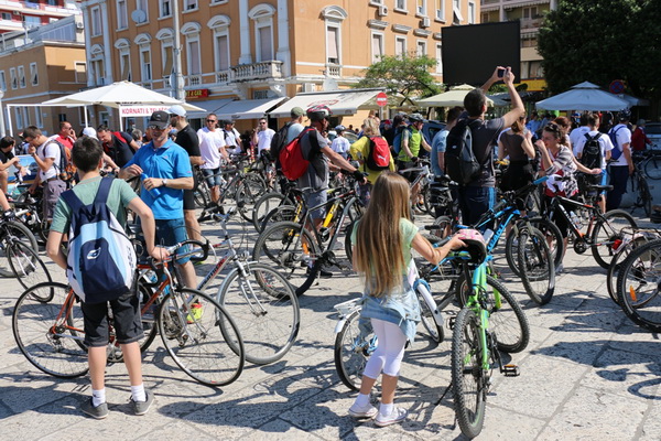 17. Virska biciklijada: Gotovo 498 biciklista feštalo na Viru 17. Virska biciklijada: Gotovo 498 biciklista feštalo na Viru