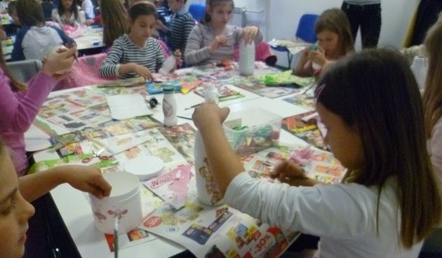 “Reciklirajmo zajedno” – održana radionica s učenicima u Gradskoj knjižnici