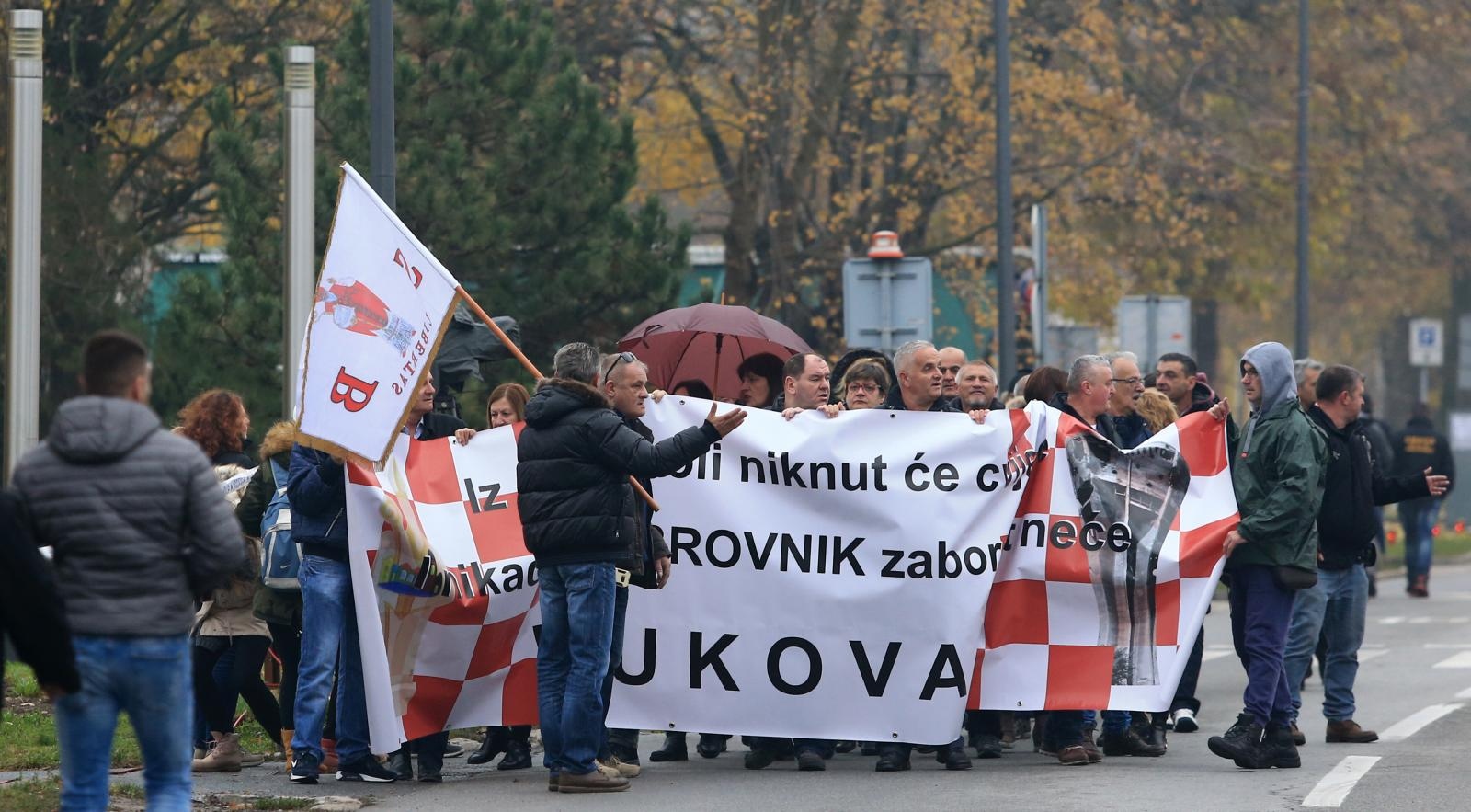 Kolona Sjećanja u Vukovaru 18. studenog 2017. Kolona Sjećanja u Vukovaru 18. studenog 2017.