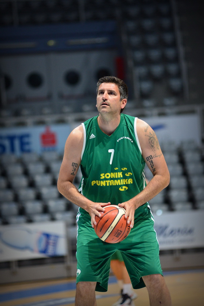 IV Masters veterana: VKK Nikšić 1995 – KK Puntamika 55-81 IV Masters veterana: VKK Nikšić 1995 – KK Puntamika 55-81