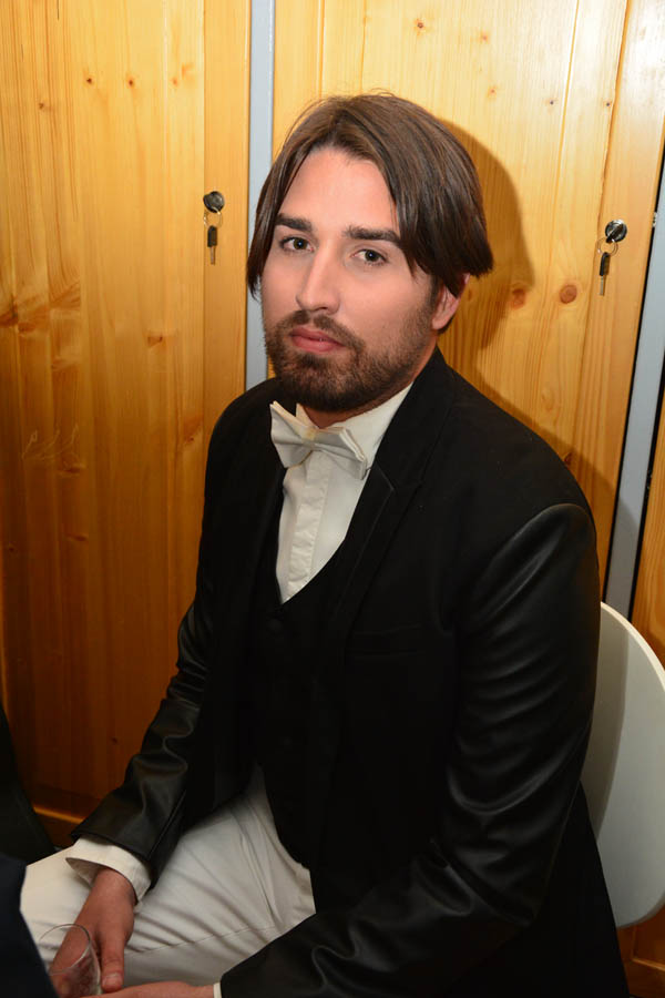 Image 378419 (auto) Image 378419 (auto)