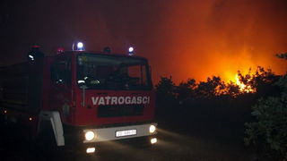 Vatrogasci gase pozar u Policima, Foto: Zdenko Knezevic