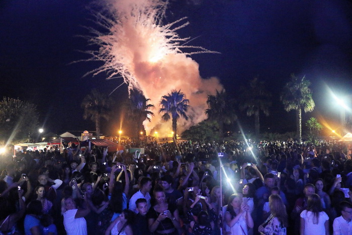 Virska fešta: Koncert Jole i ponoćni vatromet. Foto: Virski list