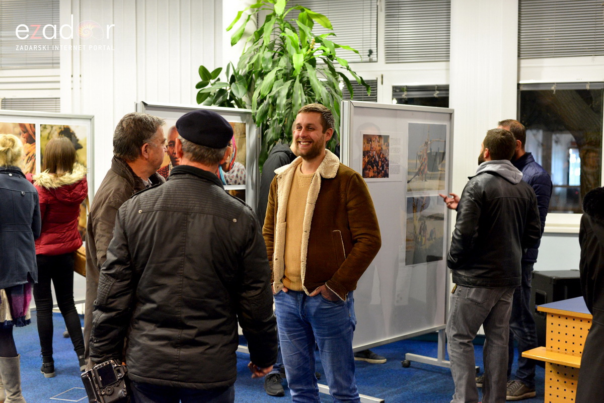 Gradska knjižnica Zadar: Otvorenje izložbe fotografija “Afrika na kvadrat” autora Filipa Brale Gradska knjižnica Zadar: Otvorenje izložbe fotografija “Afrika na kvadrat” autora Filipa Brale