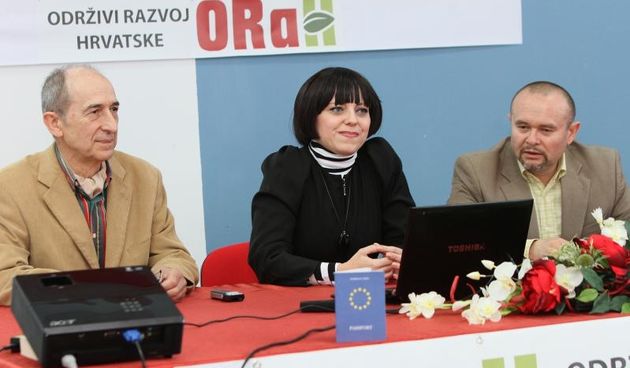 U prostorijama GC Gornji grad Orah odrzao tribinu pod nazivom “Odrzivost stvara radna mjesta-poljoprivreda”. Na tribini su sudjelovali Mirela Holy, Davor Skrlec i Ivan Vickovic. Photo: Marko Mrkonjic/PIXSELL