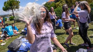 Zadarski maturanti obilježili kraj škole na rivi