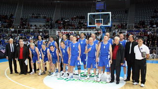 KK Zadar – Real Madrid, umirovljenje dresova 10 (Giuseppe Giergia) i 11 (Kresimir Cosic), Foto; Mladen Malik KK Zadar – Real Madrid, umirovljenje dresova 10 (Giuseppe Giergia) i 11 (Kresimir Cosic), Foto; Mladen Malik