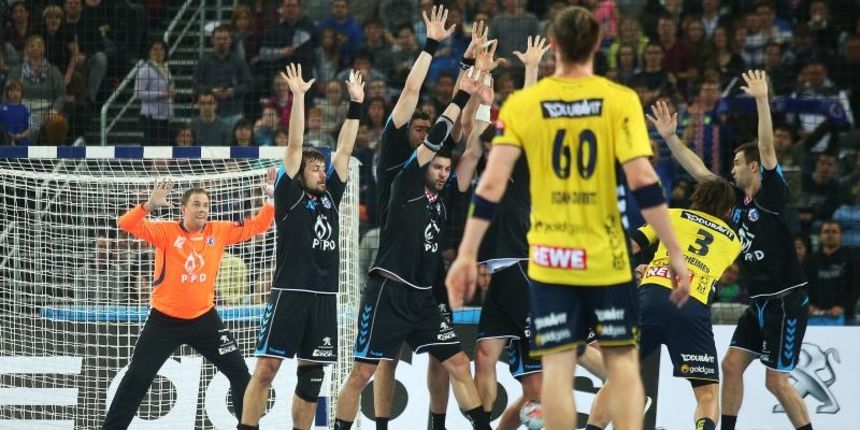 19.03.2016., Arena Zagreb, Zagreb – Prva utakmica osmine finala Velux EHF Lige prvaka, RK Prvo plinarsko drustvo Zagreb – Rhein-Neckar Lowen. Ivan Stevanovic, Zlatko Horvat. Photo: Jurica Galoic/PIXSELL 19.03.2016., Arena Zagreb, Zagreb – Prva utakmica osmine finala Velux EHF Lige prvaka, RK Prvo plinarsko drustvo Zagreb – Rhein-Neckar Lowen. Ivan Stevanovic, Zlatko Horvat. Photo: Jurica Galoic/PIXSELL