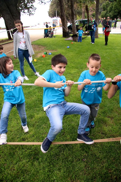 Sportska manifestacija za djecu “1000 koraka kroz 1000 ulica” SŠ “Loptica” Sportska manifestacija za djecu “1000 koraka kroz 1000 ulica” SŠ “Loptica”