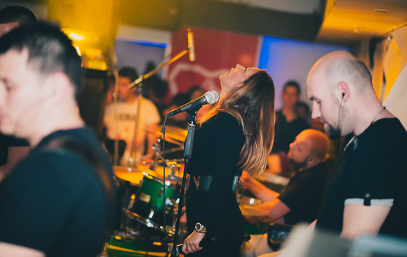 Ana Nikolić @ Hitch bar, 2.5.2015. (Foto: Ivan Toman)