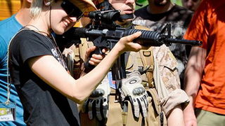 Jelena Rozga oduševila je brojnu publiku drugog dana Jarun Piknik Festivala. Nirvana kao i stari Jelenini hitovi rasplesali su tisuće posjetitelja na Otoku hrvatske mladeži