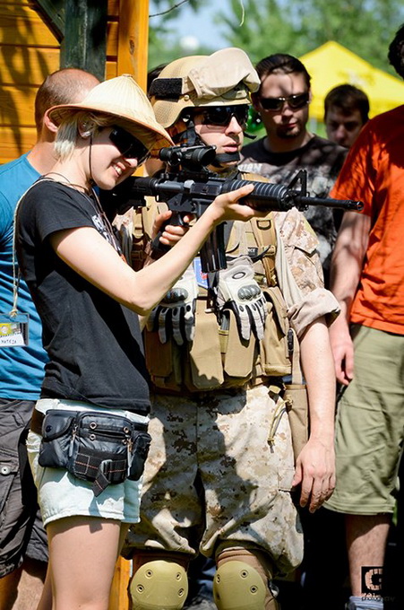 Jelena Rozga oduševila je brojnu publiku drugog dana Jarun Piknik Festivala. Nirvana kao i stari Jelenini hitovi rasplesali su tisuće posjetitelja na Otoku hrvatske mladeži