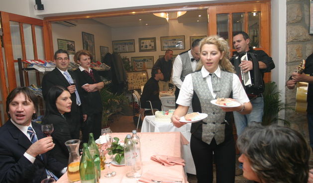 Hotel Vicko Starigrad nagrada Adrian 15.11.2007.