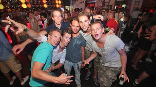 Brandon Morales u Maraschino baru (foto:Saša Čuka) Brandon Morales u Maraschino baru (foto:Saša Čuka)