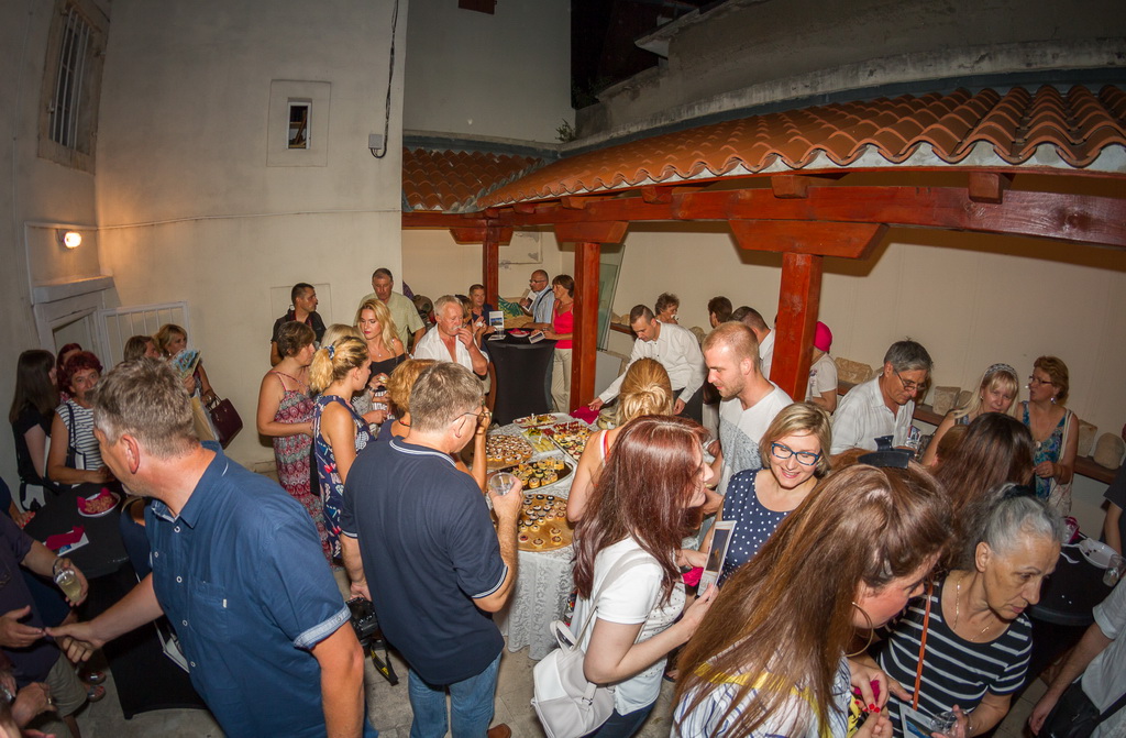 Biograd na Moru: Svečano otvorena izložba fotografija “Velebit” Vinka Pešića Biograd na Moru: Svečano otvorena izložba fotografija “Velebit” Vinka Pešića