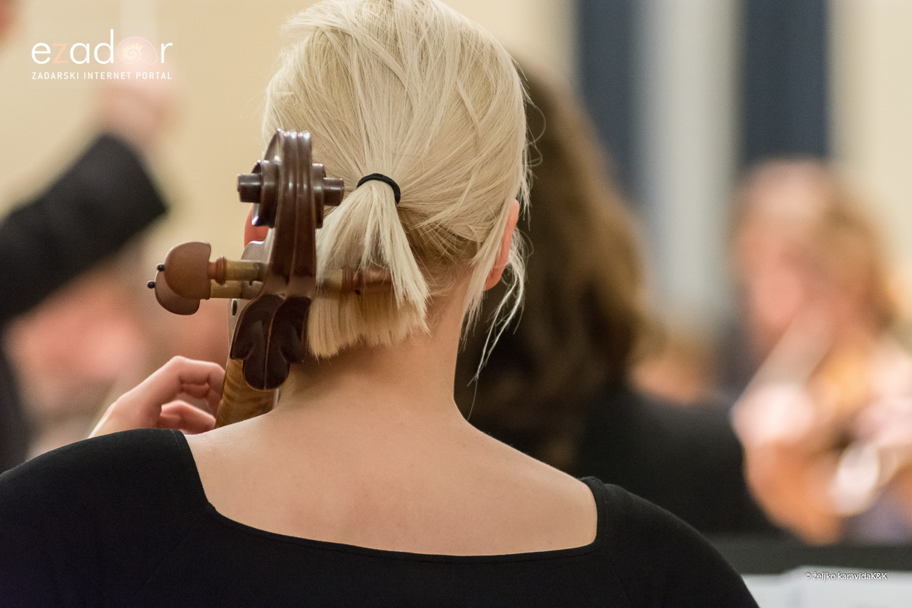 “Glazbena fantazija” Zadarskog komornog orkestra u Svečanoj dvorani Sveučilišta u Zadru. Solist Berislav Šipuš na klaviru, pod ravnanjem maestra Pavla Dešpalja “Glazbena fantazija” Zadarskog komornog orkestra u Svečanoj dvorani Sveučilišta u Zadru. Solist Berislav Šipuš na klaviru, pod ravnanjem maestra Pavla Dešpalja