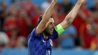 Velika fešta hrvatskih nogometaša i navijača u Bordeauxu nakon pobjede nad Španjolskom 2-1. Photo: PIXSELL Velika fešta hrvatskih nogometaša i navijača u Bordeauxu nakon pobjede nad Španjolskom 2-1. Photo: PIXSELL