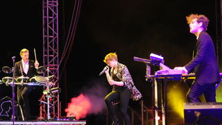 Sibenik, 090811.
Summer eko music festival Terraneo 2011.
Prvog dana na festivalu Terraneo nastupila je britanska electropop grupa La Roux.
Foto: Mladen Pobi / CROPIX Sibenik, 090811.
Summer eko music festival Terraneo 2011.
Prvog dana na festivalu Terraneo nastupila je britanska electropop grupa La Roux.
Foto: Mladen Pobi / CROPIX