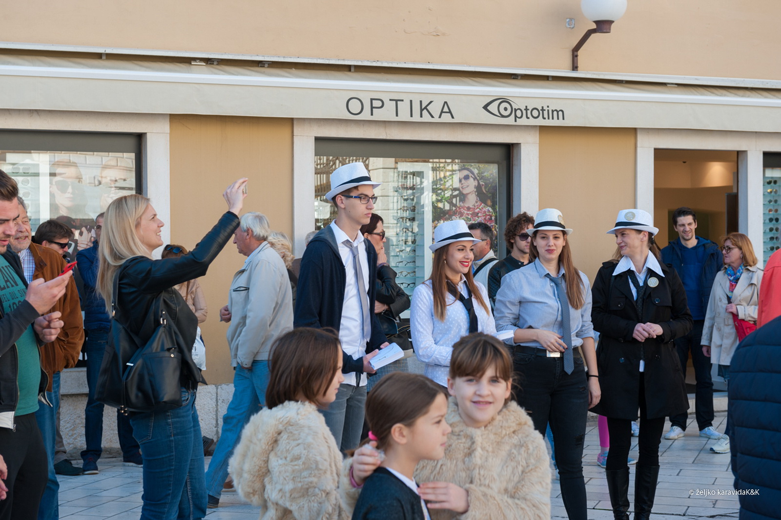 Jer glazba pokreće: Gradska glazba i puhači GB škole Bersa na Narodnom trgu Jer glazba pokreće: Gradska glazba i puhači GB škole Bersa na Narodnom trgu