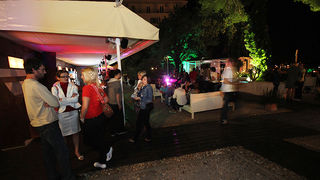 Image 953305 (auto) Image 953305 (auto)