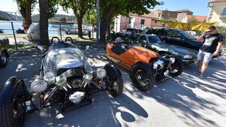 Tisuću kilometara sa oldtimerima Tisuću kilometara sa oldtimerima