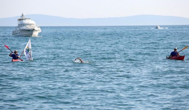 Dina Levačić otplivala humanitarni maraton između Trogira i Splita za Udrugu Anđeli. Foto: Miranda Cikotić/PIXSELL