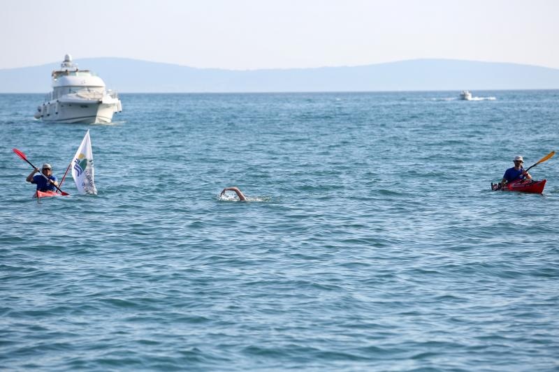 Dina Levačić otplivala humanitarni maraton između Trogira i Splita za Udrugu Anđeli. Foto: Miranda Cikotić/PIXSELL Dina Levačić otplivala humanitarni maraton između Trogira i Splita za Udrugu Anđeli. Foto: Miranda Cikotić/PIXSELL